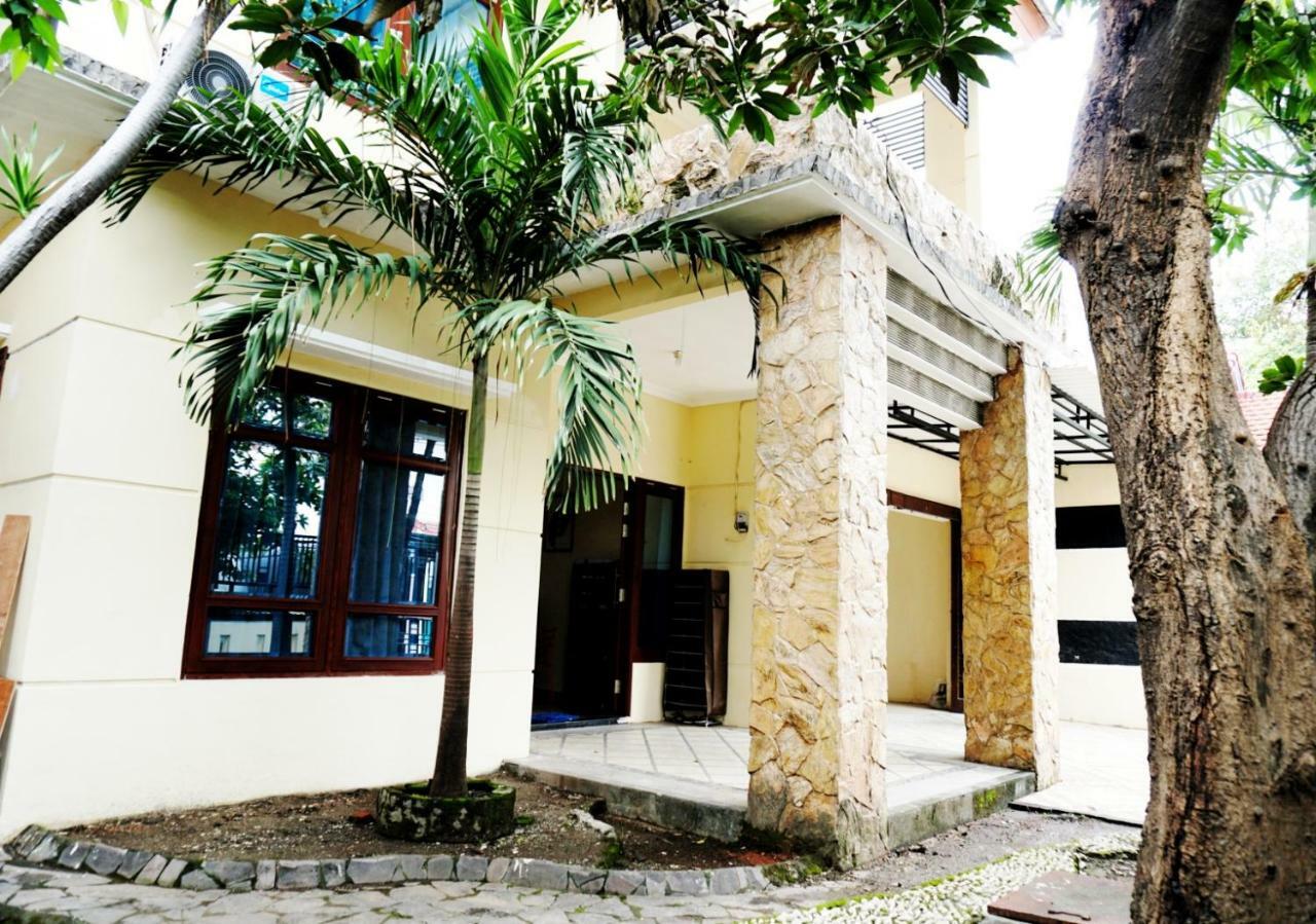 Green Surabaya Homey Екстер'єр фото