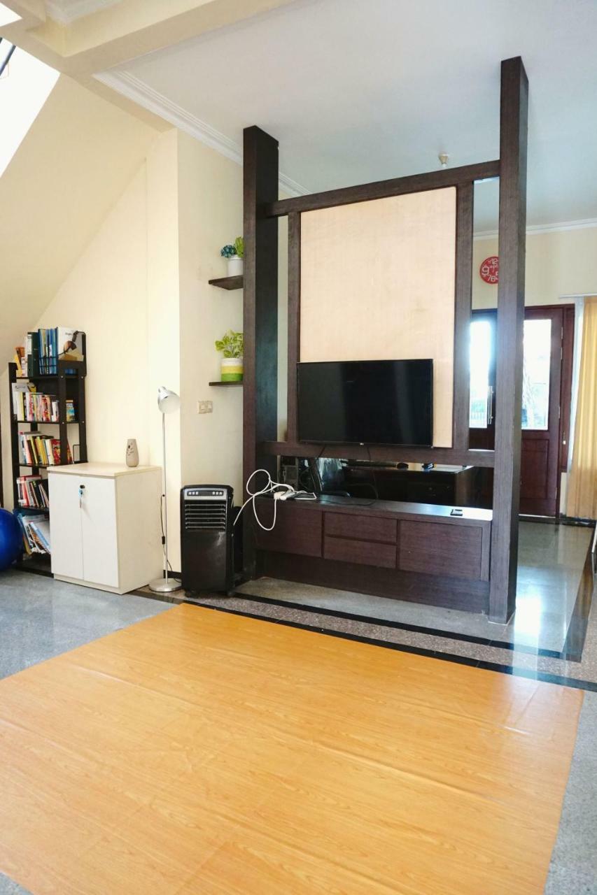 Green Surabaya Homey Екстер'єр фото